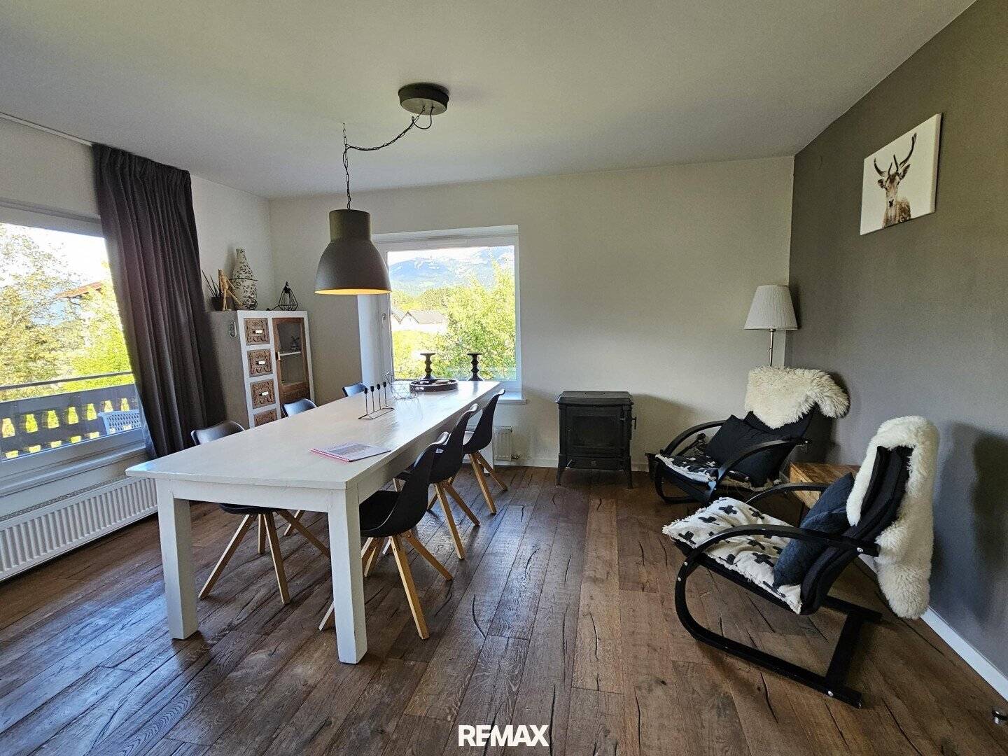 Apartment with balcony and lake view in Seeboden