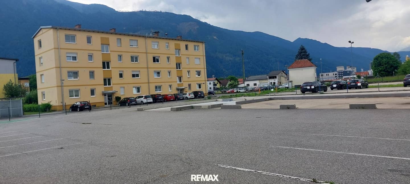 Commercial Lot with Building Foundations in Central Location