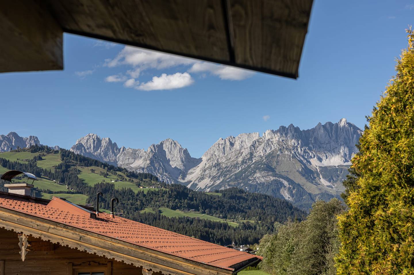 Luxus Chalet mit Wellnessbereich und Kaiserblick