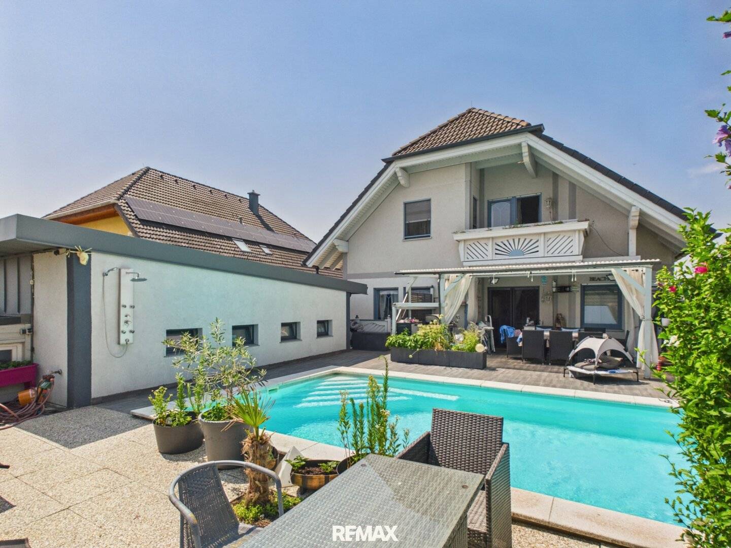 Energy-efficient house with heated pool and spacious garden