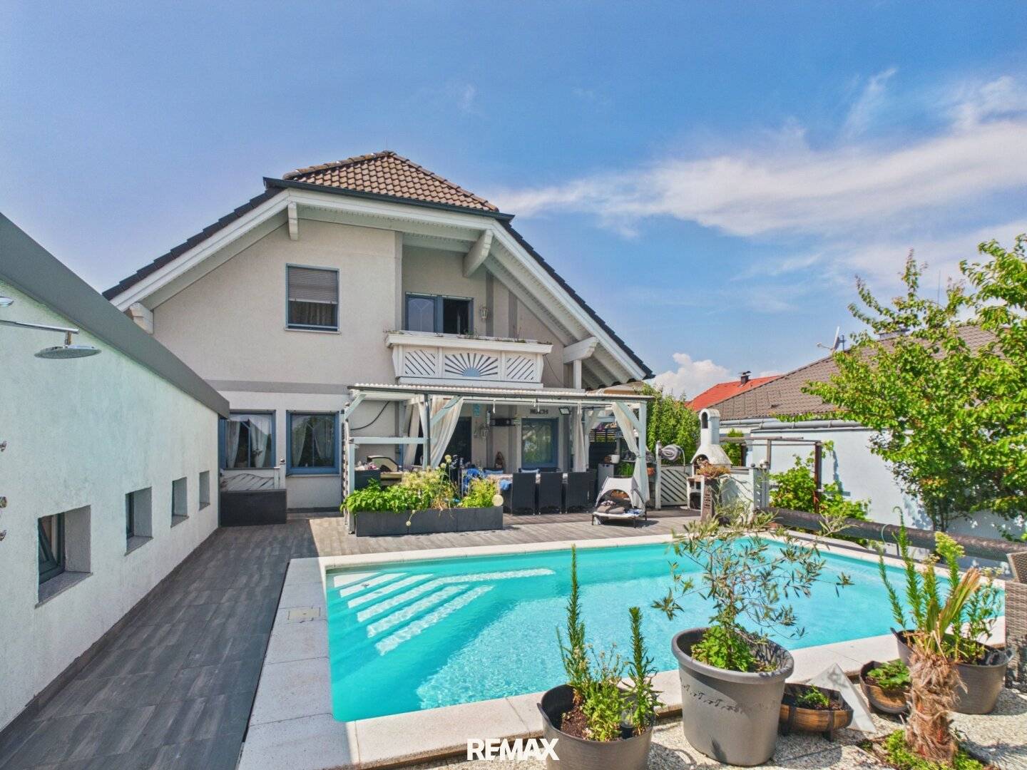 Energy-efficient house with heated pool and spacious garden