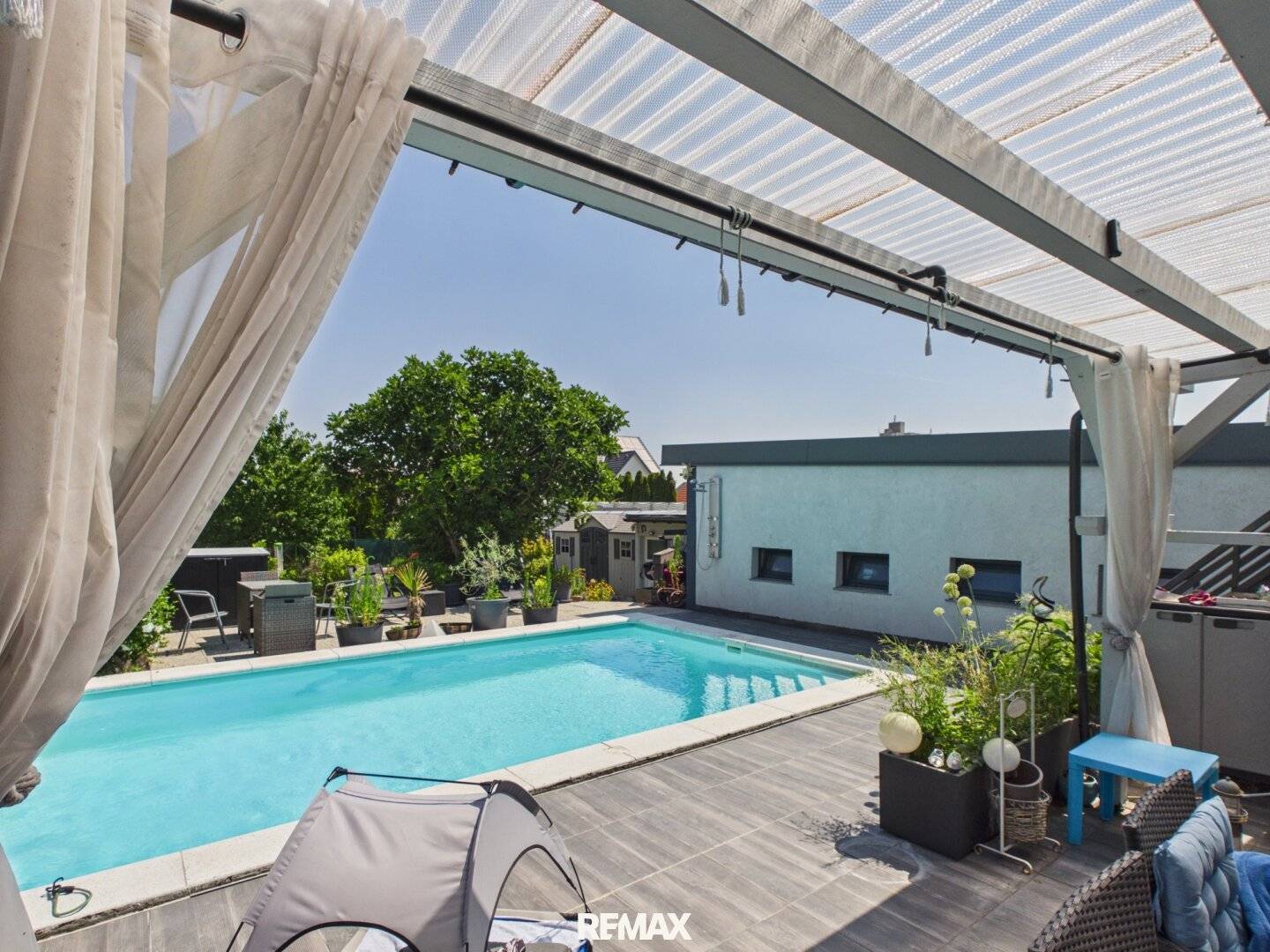 Energy-efficient house with heated pool and spacious garden