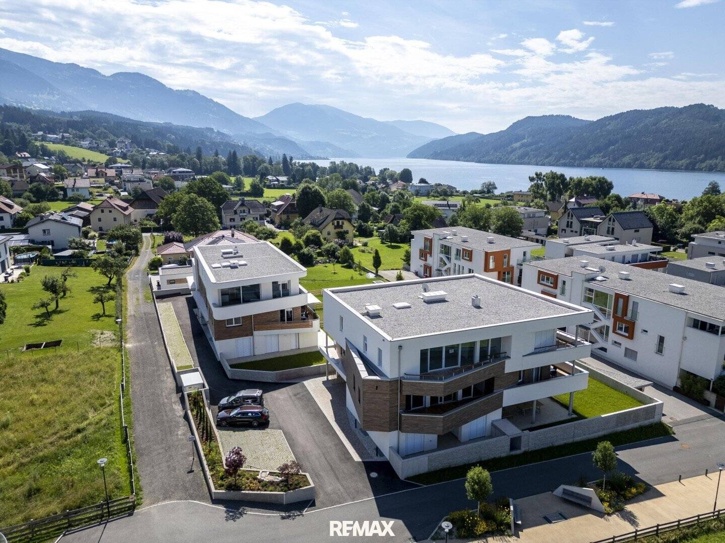 Maisonette apartment with garden and terrace near the lake