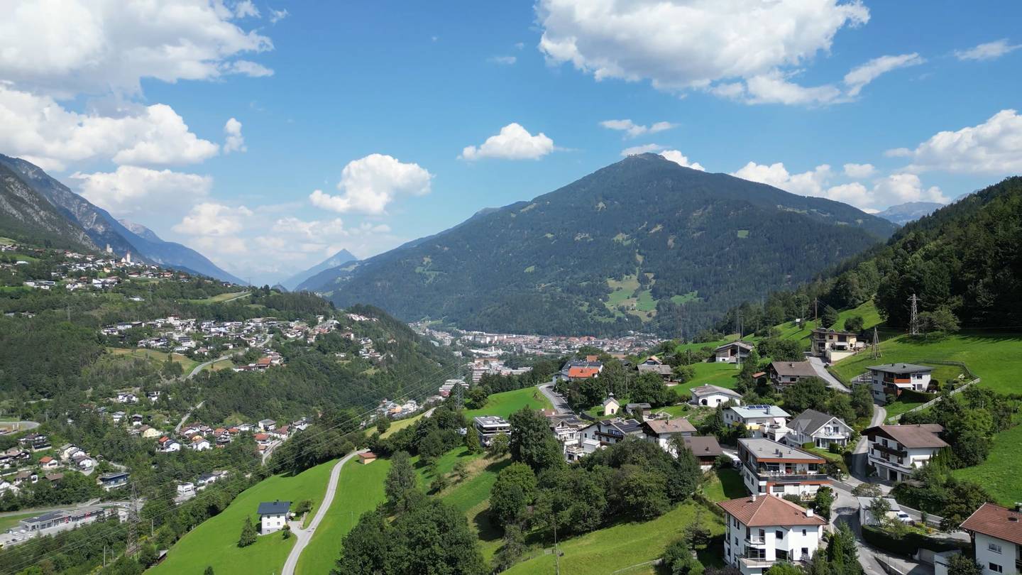 Grundstück mit Panoramablick über Landeck