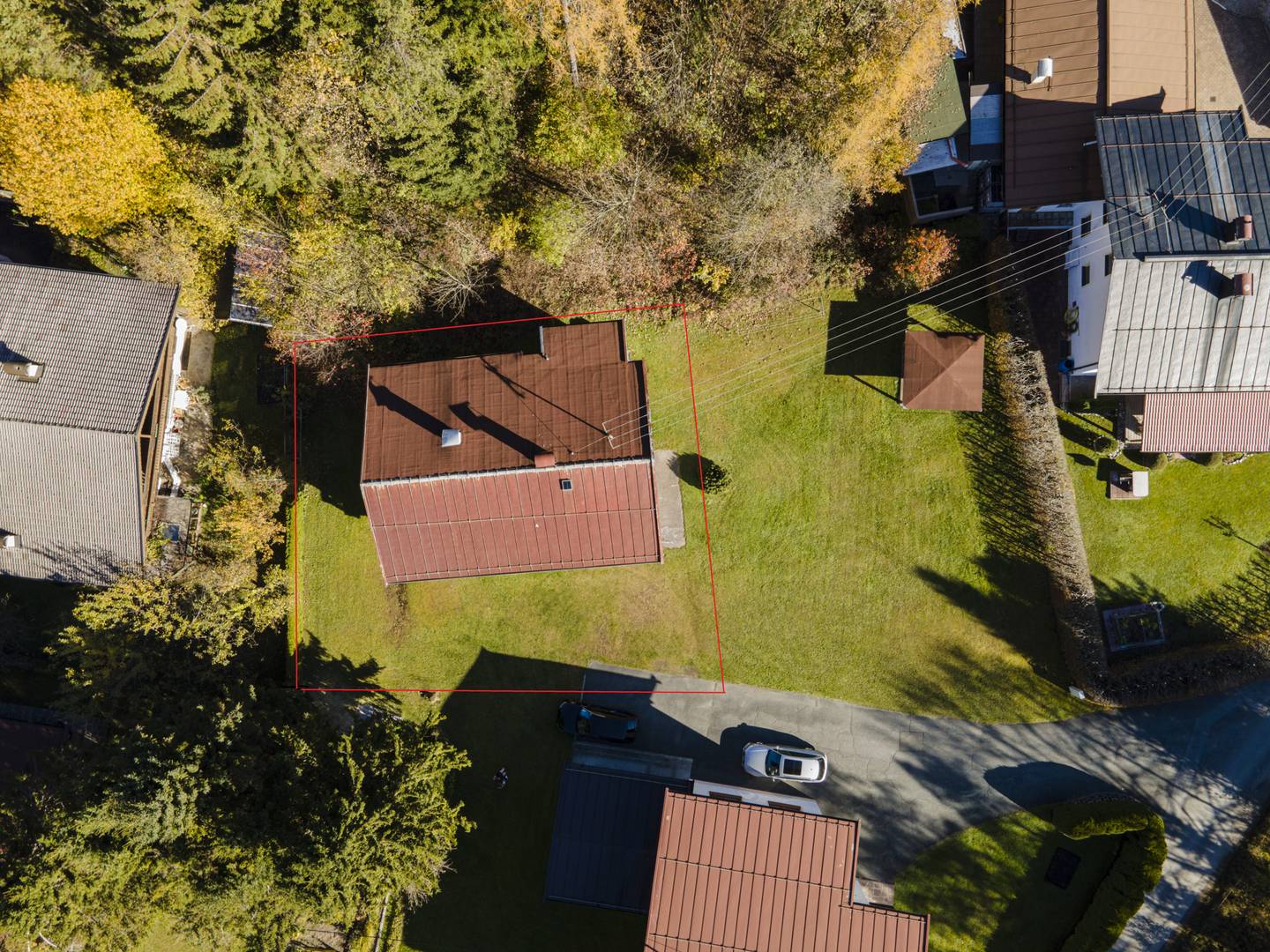 Baugrundstück in sonniger Lage mit Altbestand