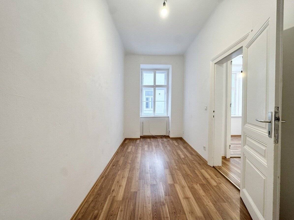 Sanierte Altbauwohnung mit Einbauküche nahe U3