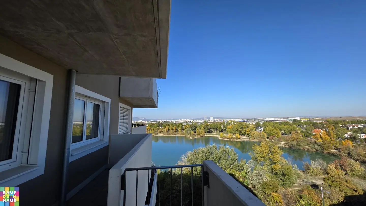 Apartment with balcony in quiet location near Hirschstettner Badeteich