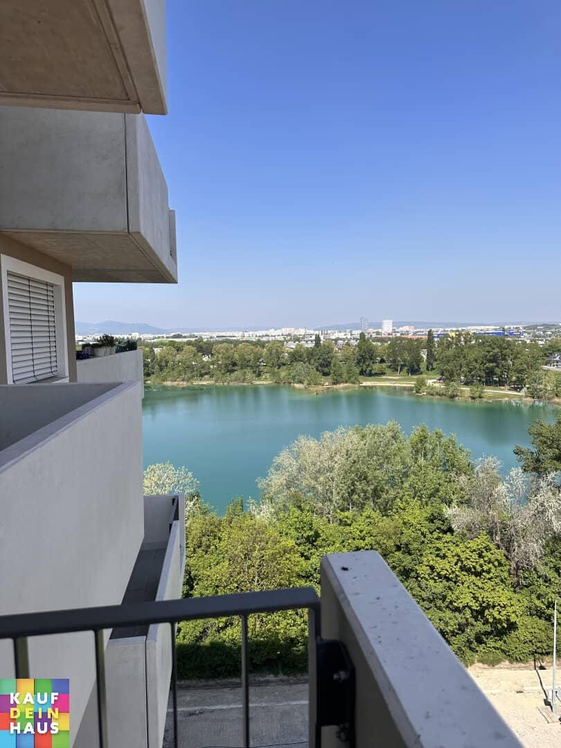 Apartment with balcony in quiet location near Hirschstettner Badeteich