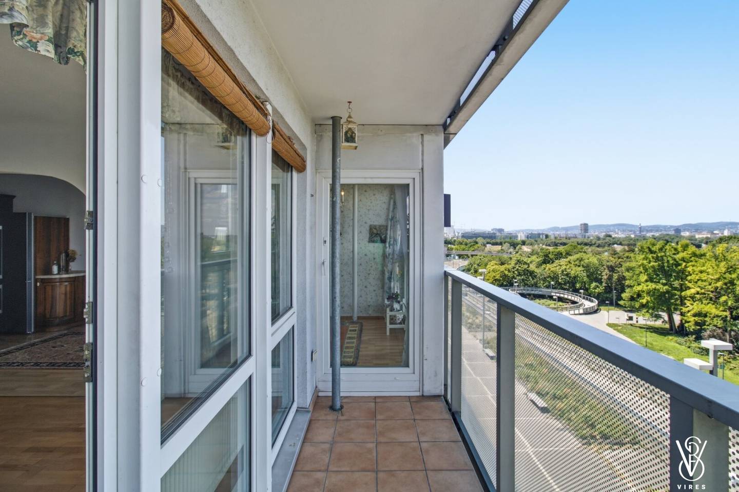Wohnung mit Loggia und Fernblick am Donaupark