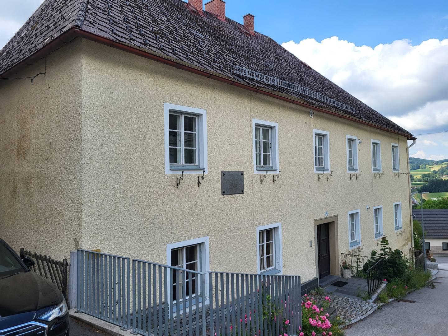 Denkmalgeschützte Wohnung im Zentrum mit Ausbaupotenzial