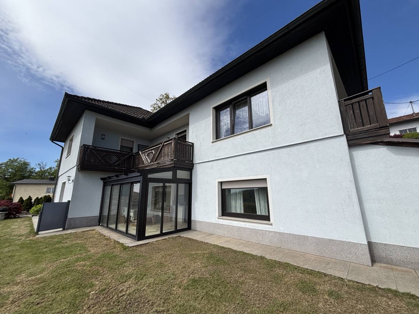 Duplex house with winter garden and sauna offering scenic views