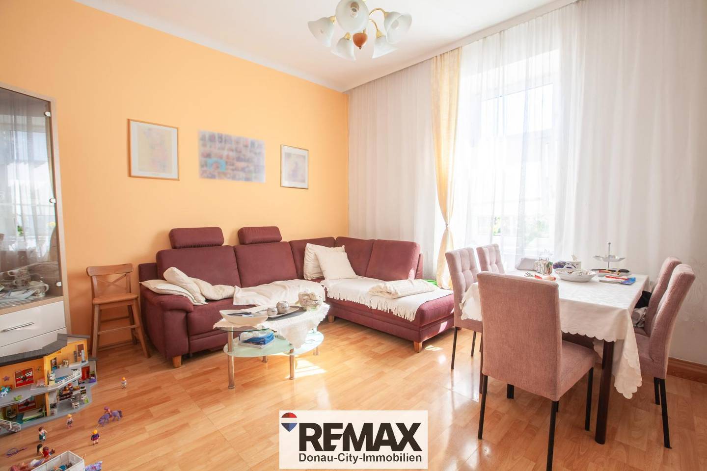 Anlegerwohnung in saniertem Haus mit Kellerabteil