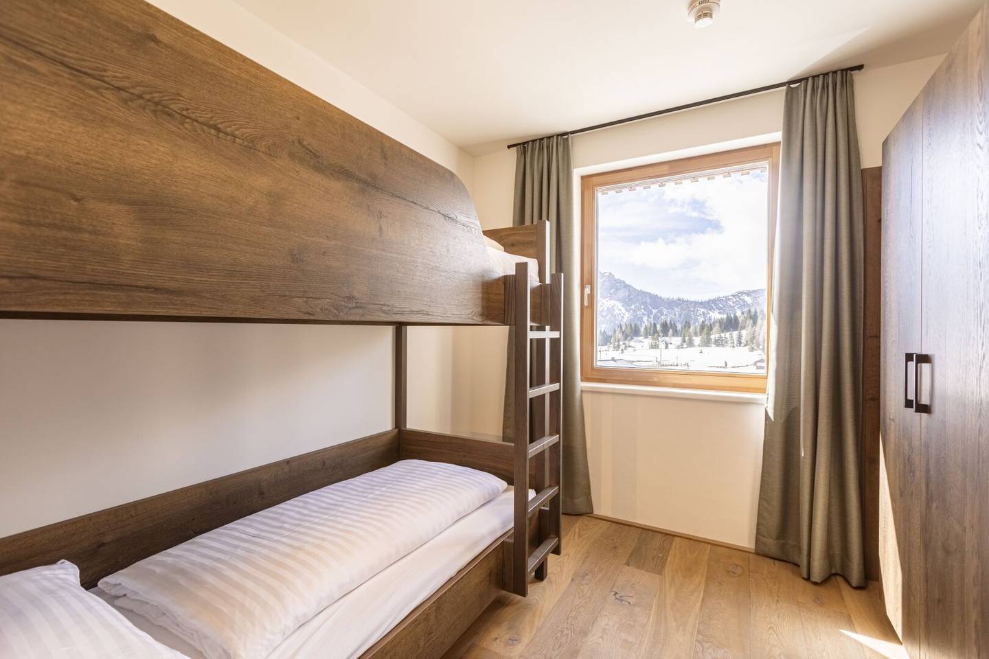 Modern 5 Room Apartment at Nassfeld