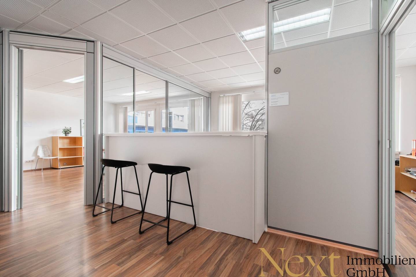 Bright Office Space with Air Conditioning and Advertising Space in Linz
