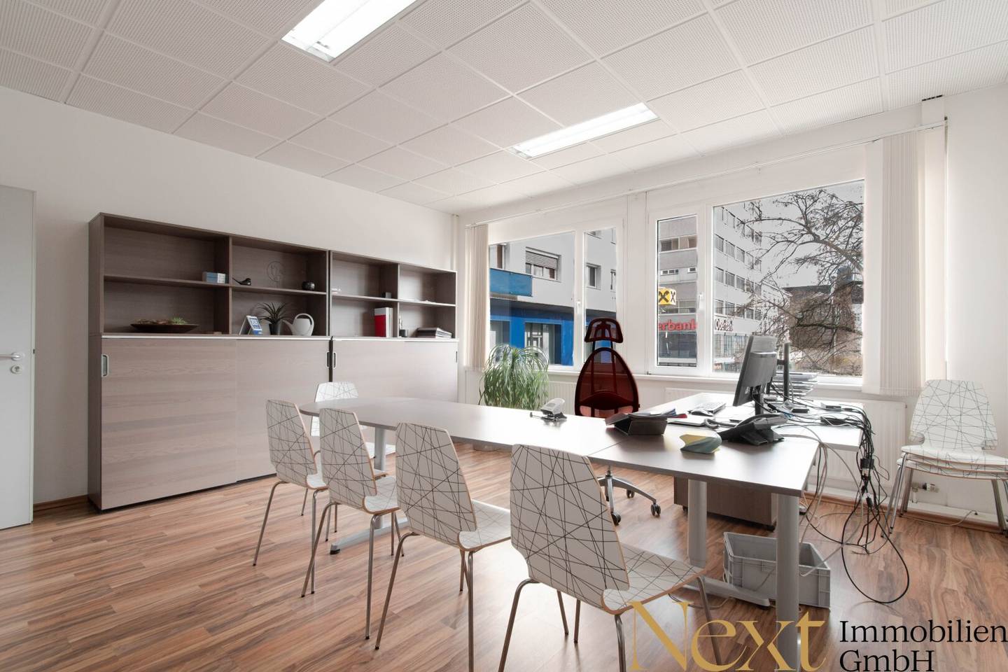 Bright Office Space with Air Conditioning and Advertising Space in Linz
