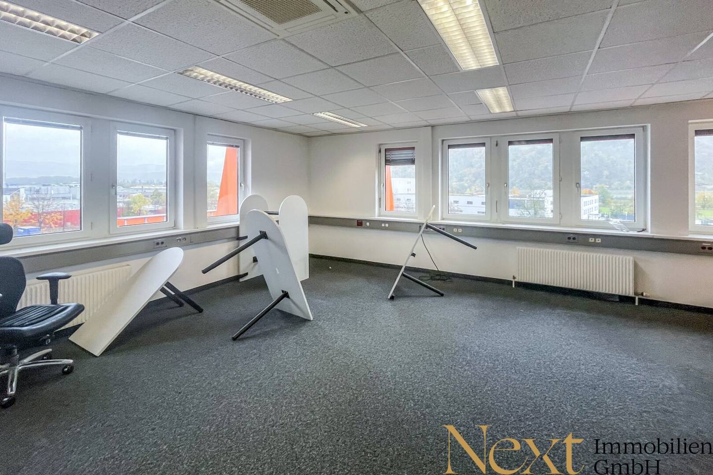 Office wing in a perfect location in Linz port area for rent Outdoor storage area optionally rentable