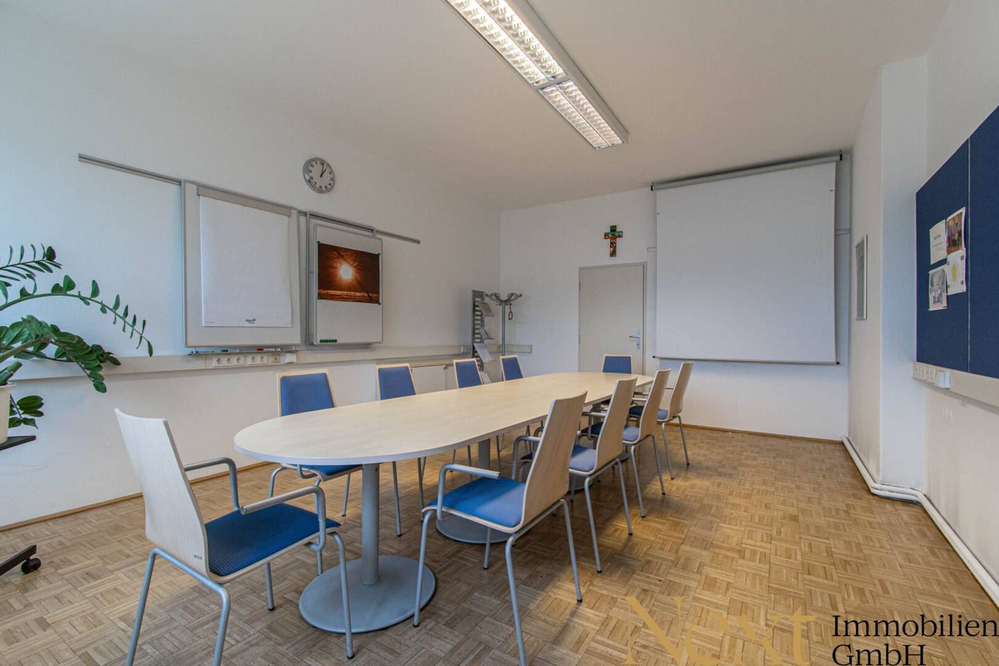 Attractive office space in Linzer Zentrum with parking spaces for rent