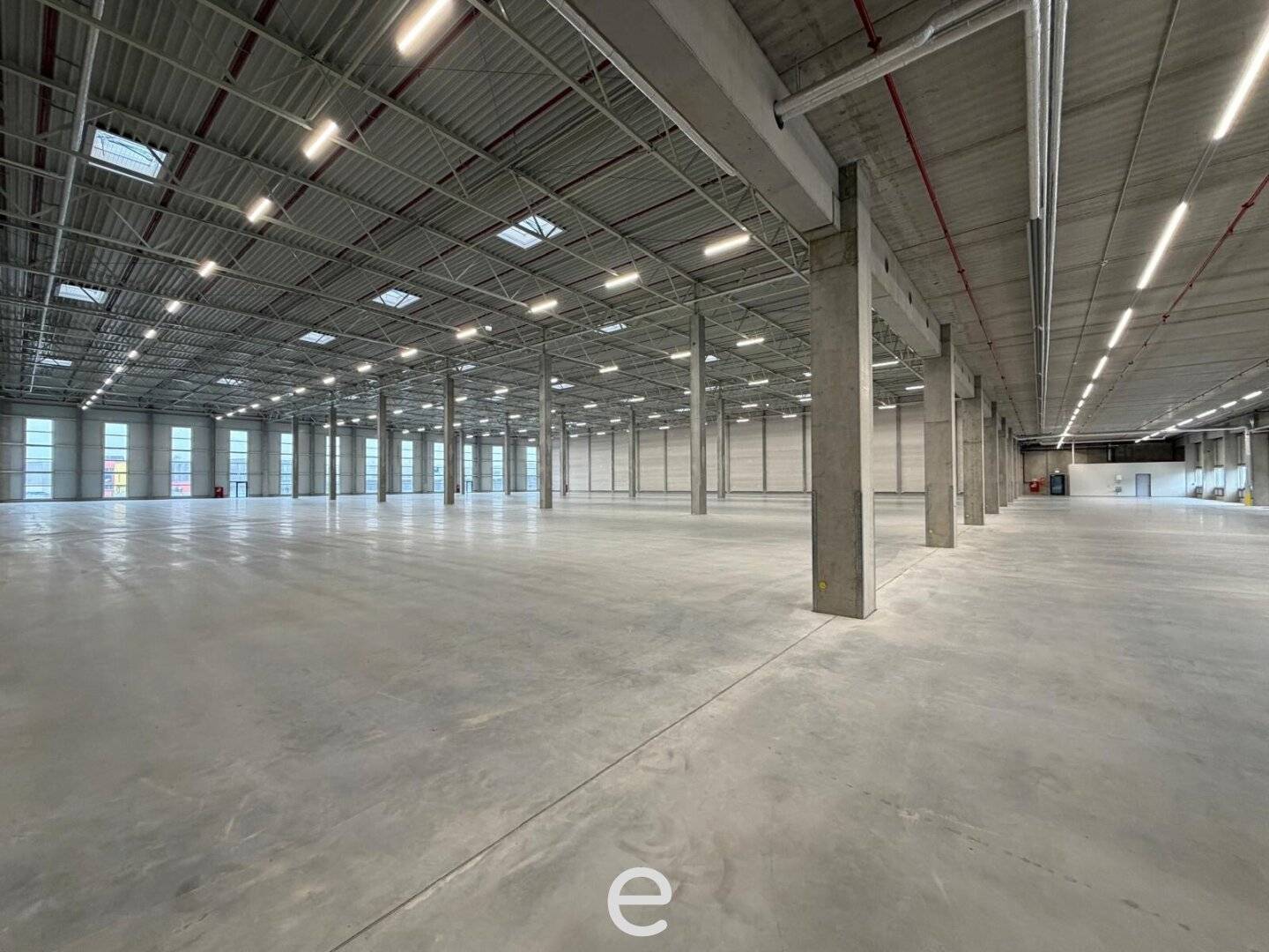 New construction - Production / Warehouse hall with office space in Enns/Ennshafen for rent – individual and future-oriented