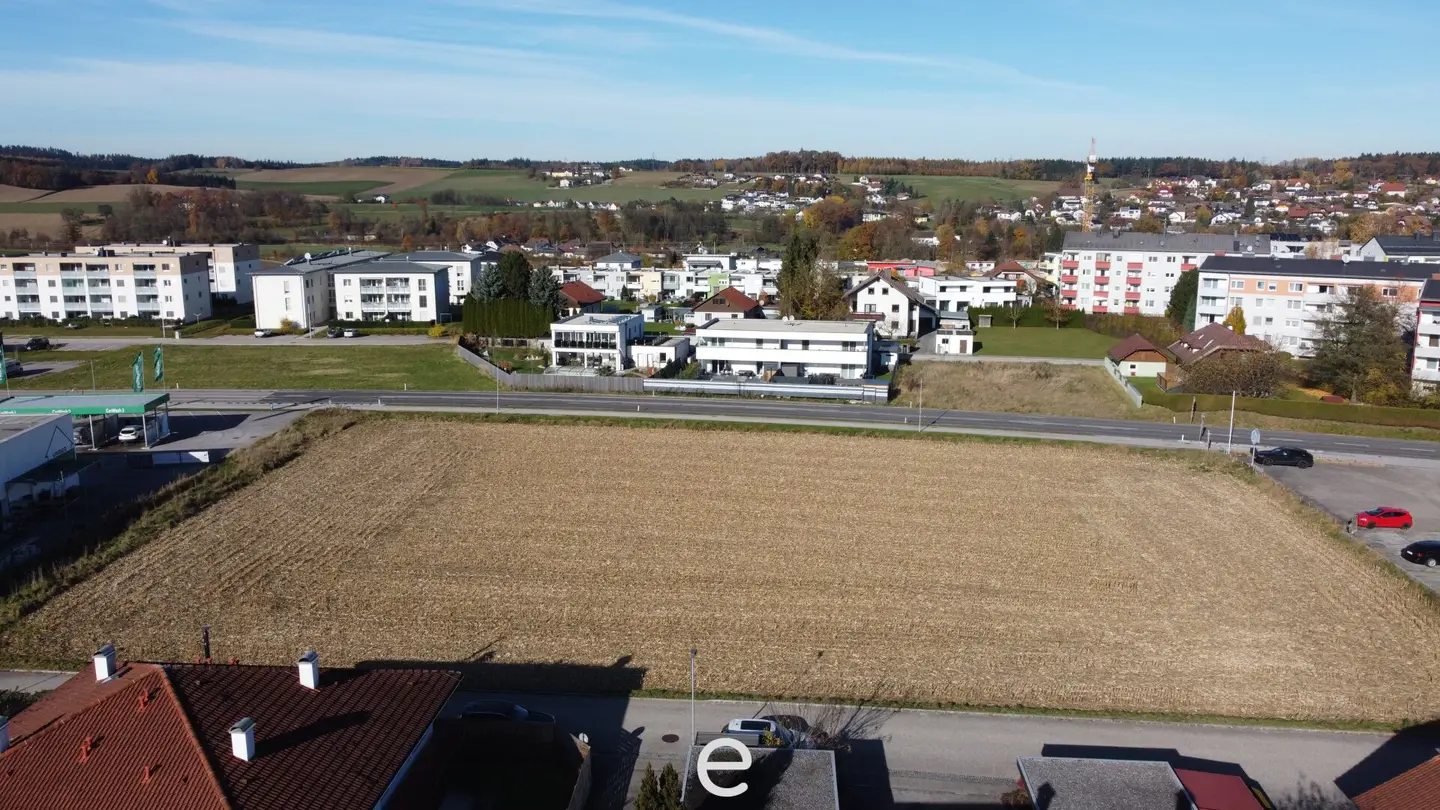 Attractive development plot in a prime location in Lambach