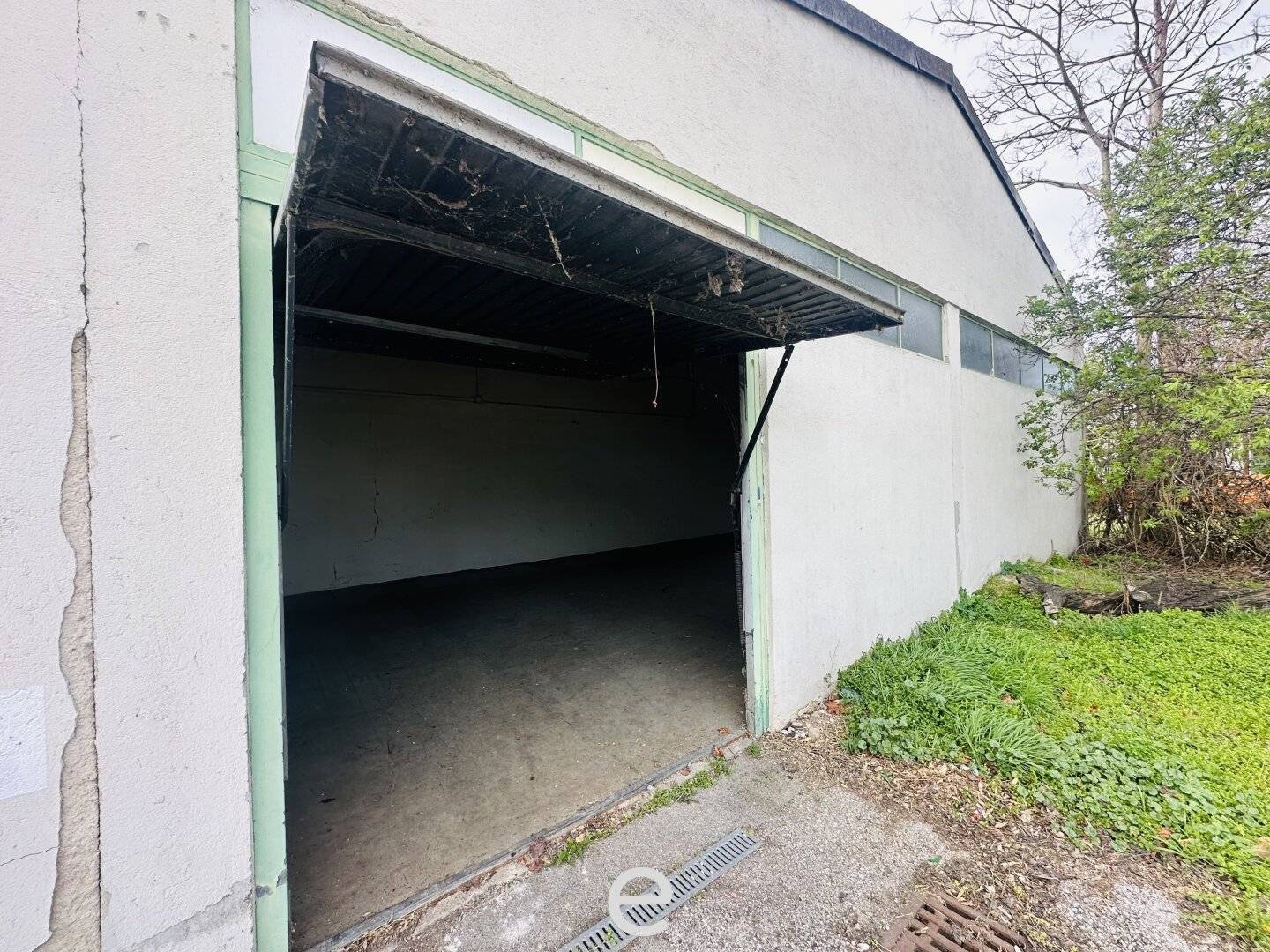 Storage Hall with Utilities in Krems