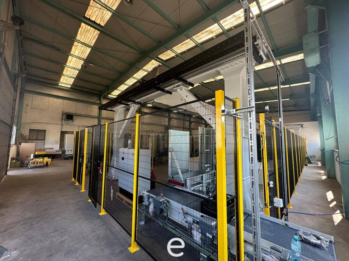Spacious warehouse with 8 m ceiling in Sierning