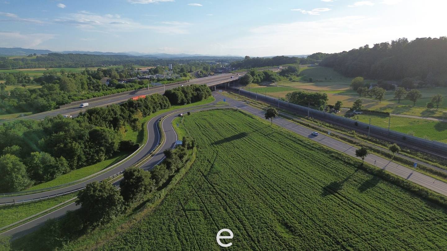 Betriebsbaugebiet in Amstetten Ost (direkt an der A1) zu verkaufen