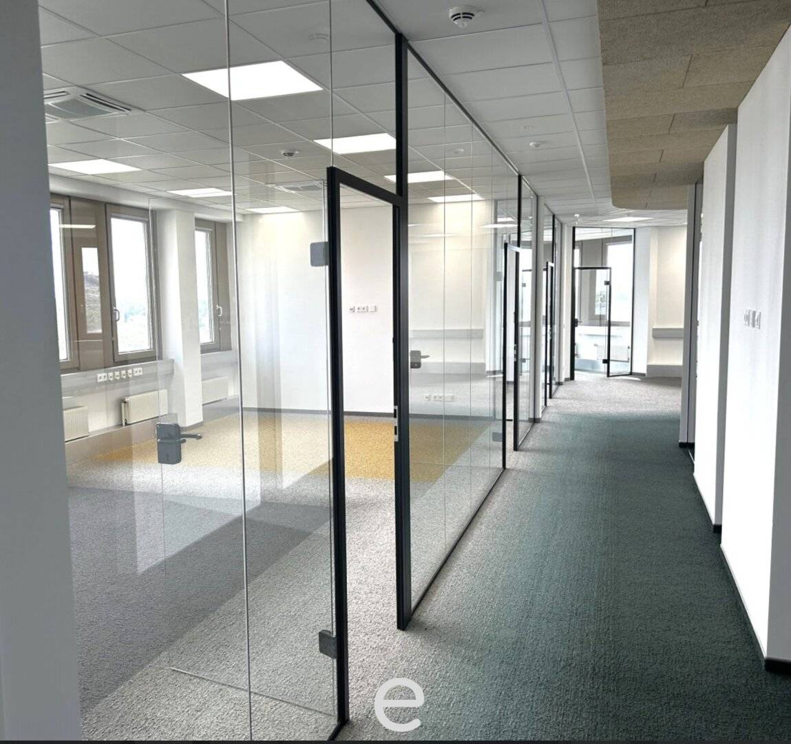 Modern saniertes Bürohaus in Floridsdorf mit flexiblen Flächen
