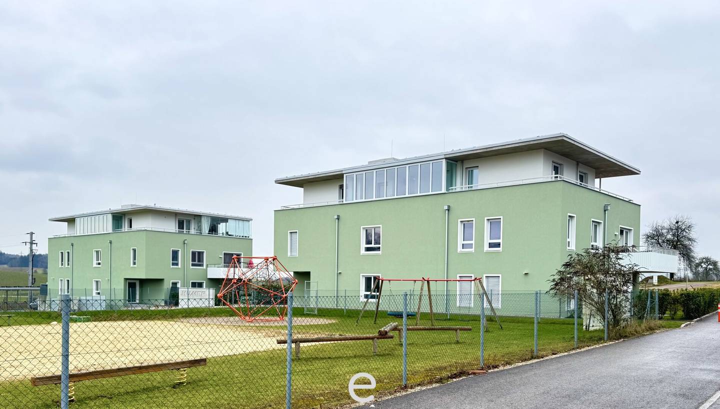 Erdgeschosswohnung mit Garten und Carport in ruhiger Lage