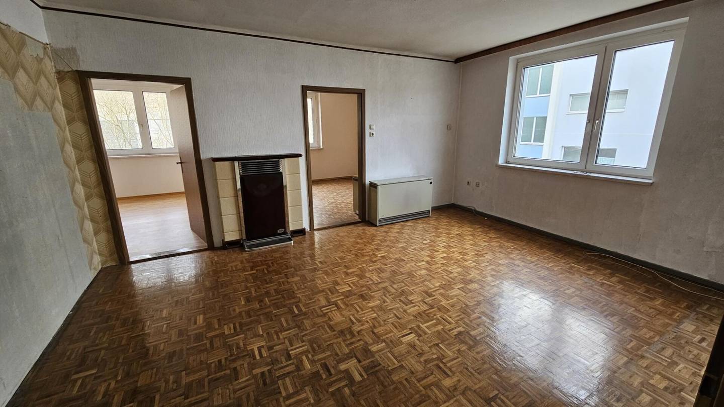 UNBEFRISTET UND FRISCH FÜR SIE SANIERT! Ihr neues Zuhause!
