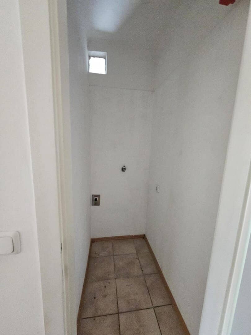 Unlimited tenancy and affordable three room apartment