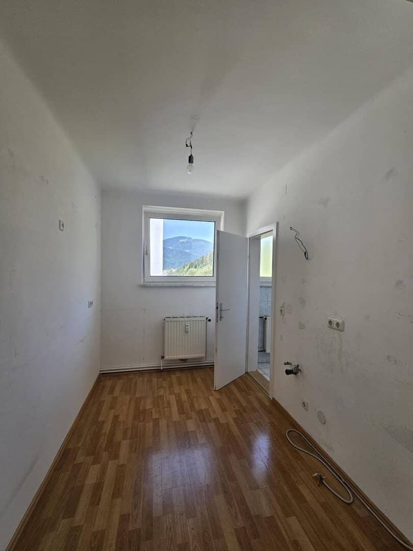Unlimited tenancy and affordable three room apartment