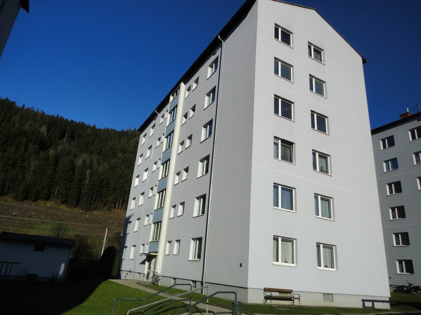 Bright 3-room apartment in Mürzzuschlag - we renovate for you!