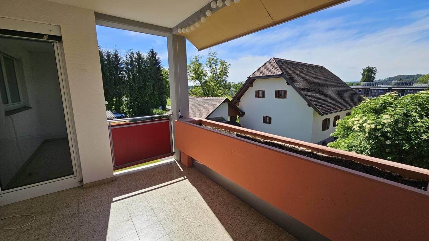 Bright Apartment with Loggia and Parking