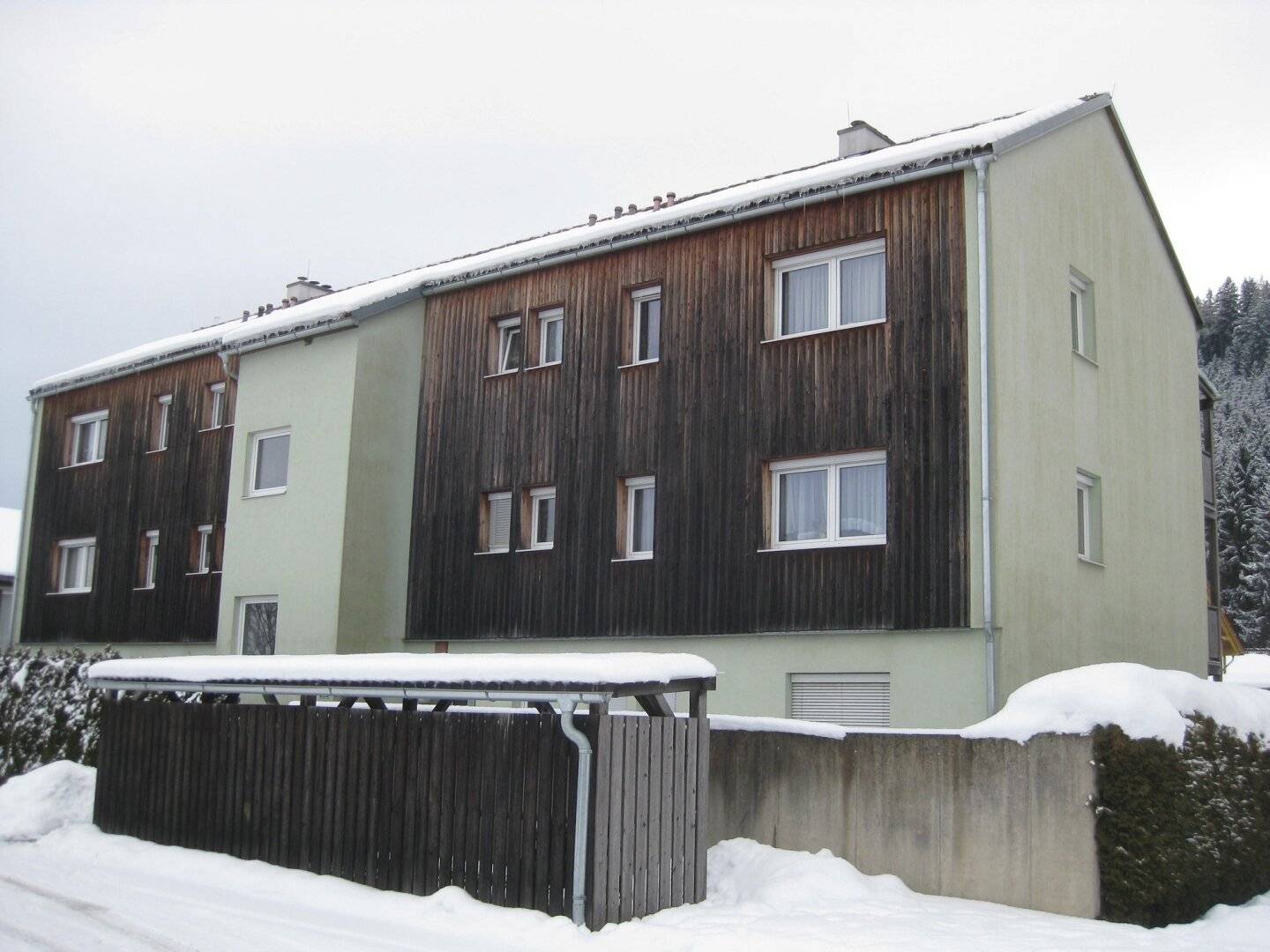 Gemütliche und unbefristete 3-Zimmer-Wohnung mit Balkon!