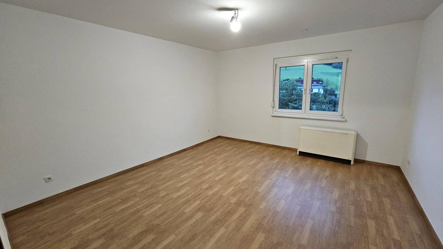 Renovated two room apartment?"Sanierte zwei Zimmerwohnung"