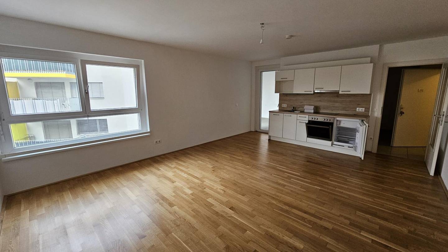 UNBEFRISTET! Schöne Wohnung mit größer Loggia