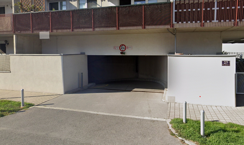 Mannswörther Street 27 | garage spaces