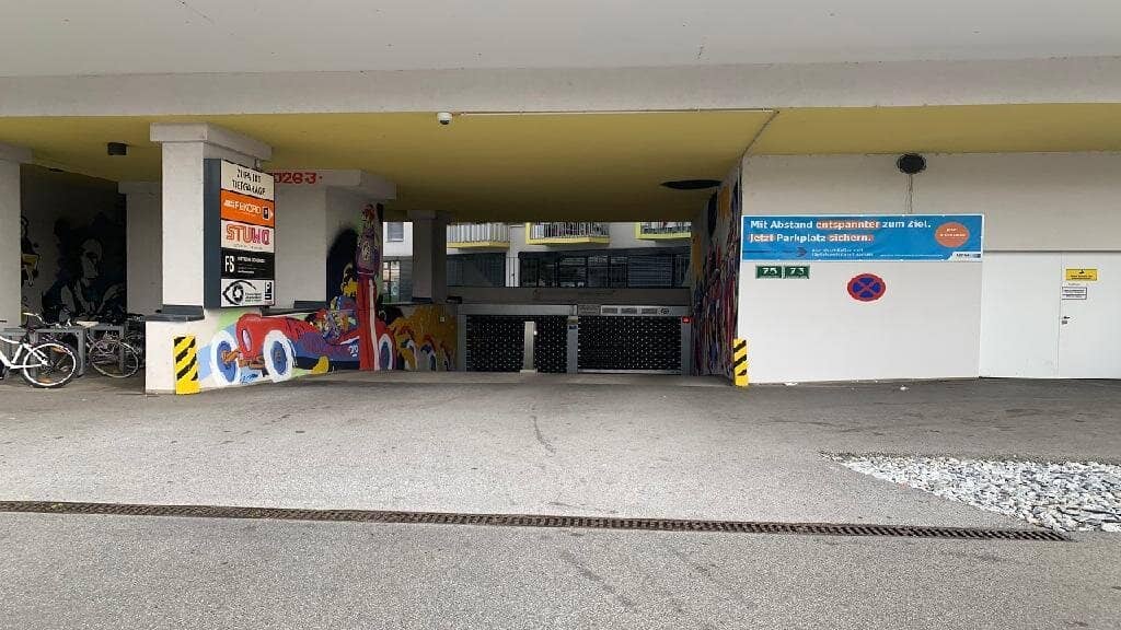 Underground garage parking space near Graz Hauptbahnhof