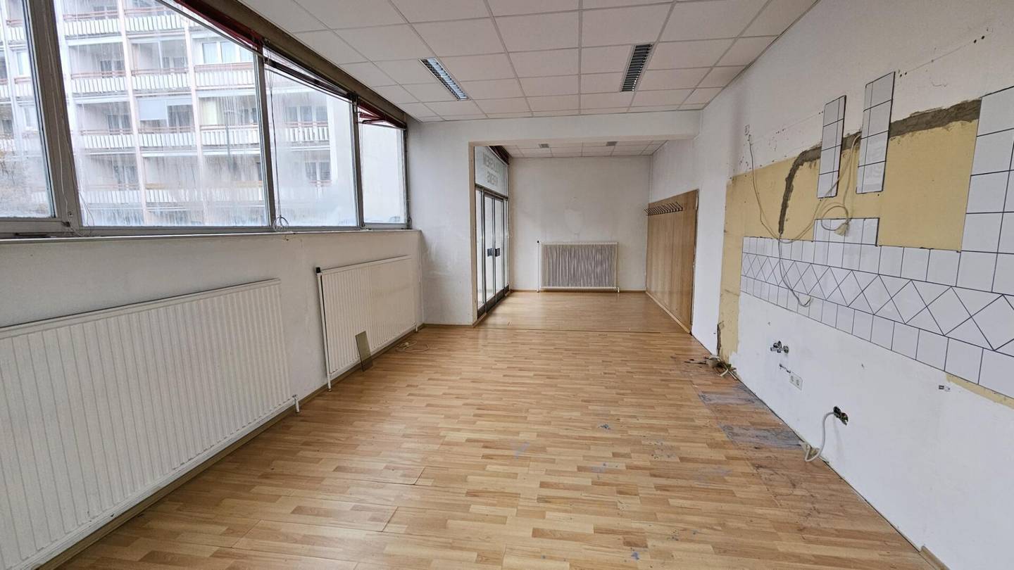 Commercial space in a central location