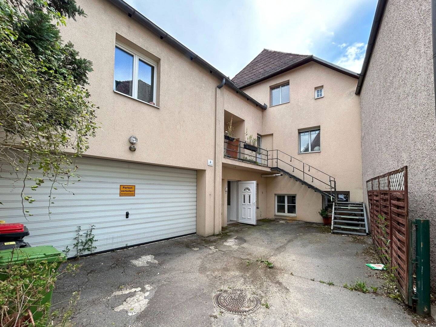 Charming house with great potential in a desirable location near Ebelsberg Castle