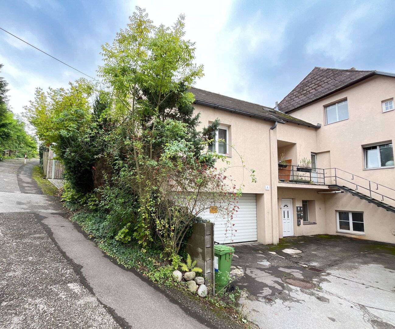 Charming house with great potential in a desirable location near Ebelsberg Castle