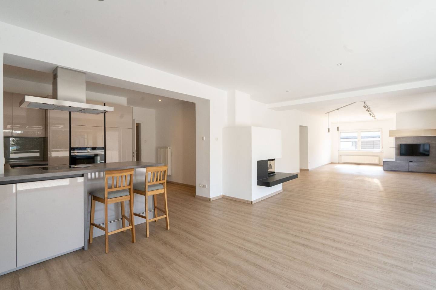 Bright 5-room apartment with terrace and garden in Linz for rent