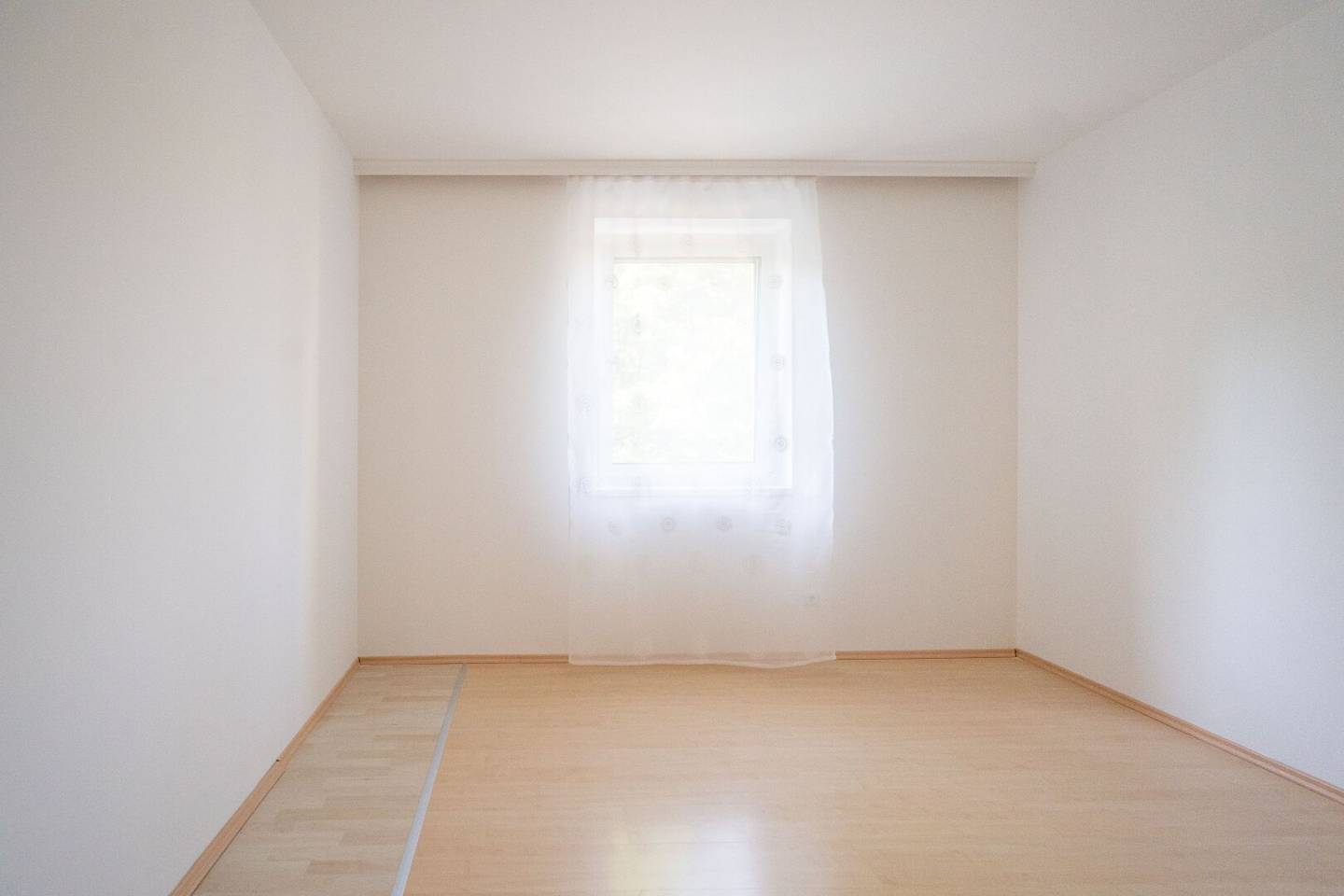 Charmante 3-Zimmer Wohnung mit Balkon/Loggia + Tiefgaragenparkplatz in Neuhofen an der Krems zu kaufen