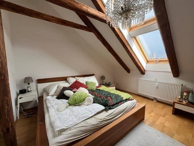 Extensively renovated 3-room apartment in an absolutely good and central location directly at the TU investor apartment
