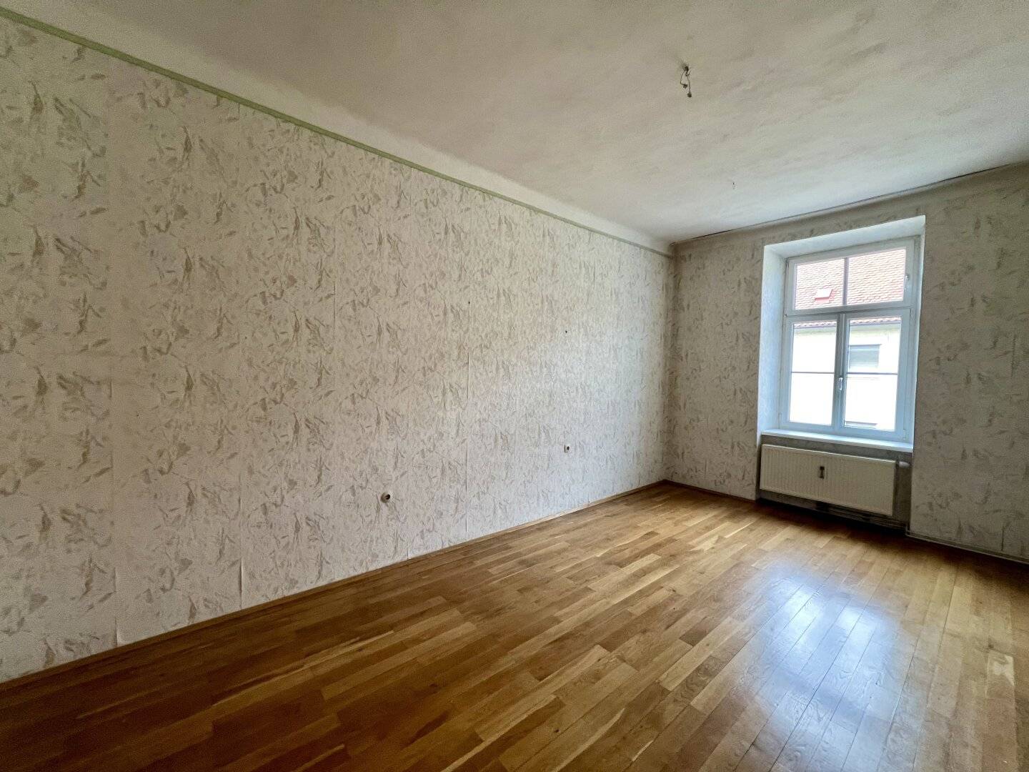 Perfectly laid out 2 room apartment in Graz city center location directly at the Grazer Augarten
