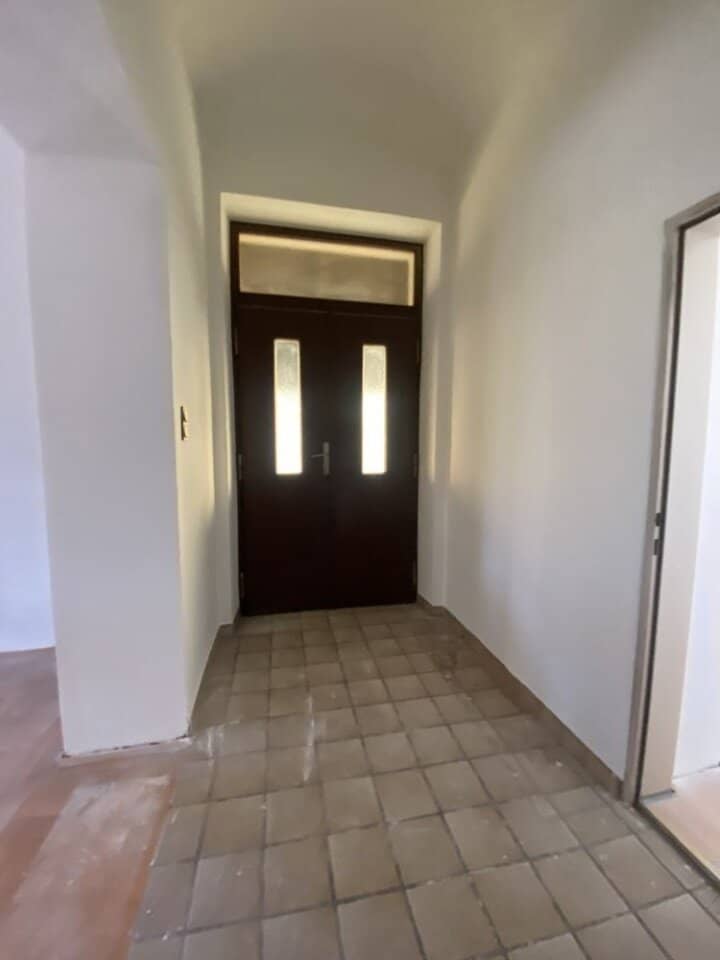 Representative and well frequented office and commercial space in central good location in Graz St. Peter commission free