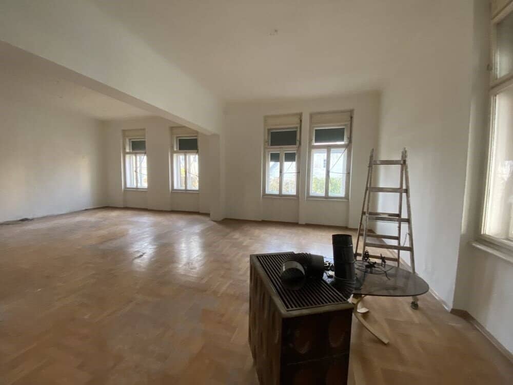Representative and well frequented office and commercial space in central good location in Graz St. Peter commission free