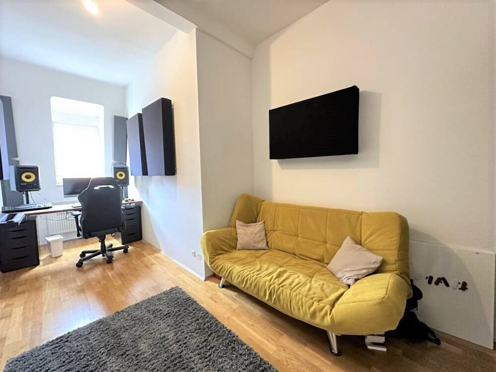 Beautifully renovated 3 room apartment in a central inner city location directly at the Grazer Augarten