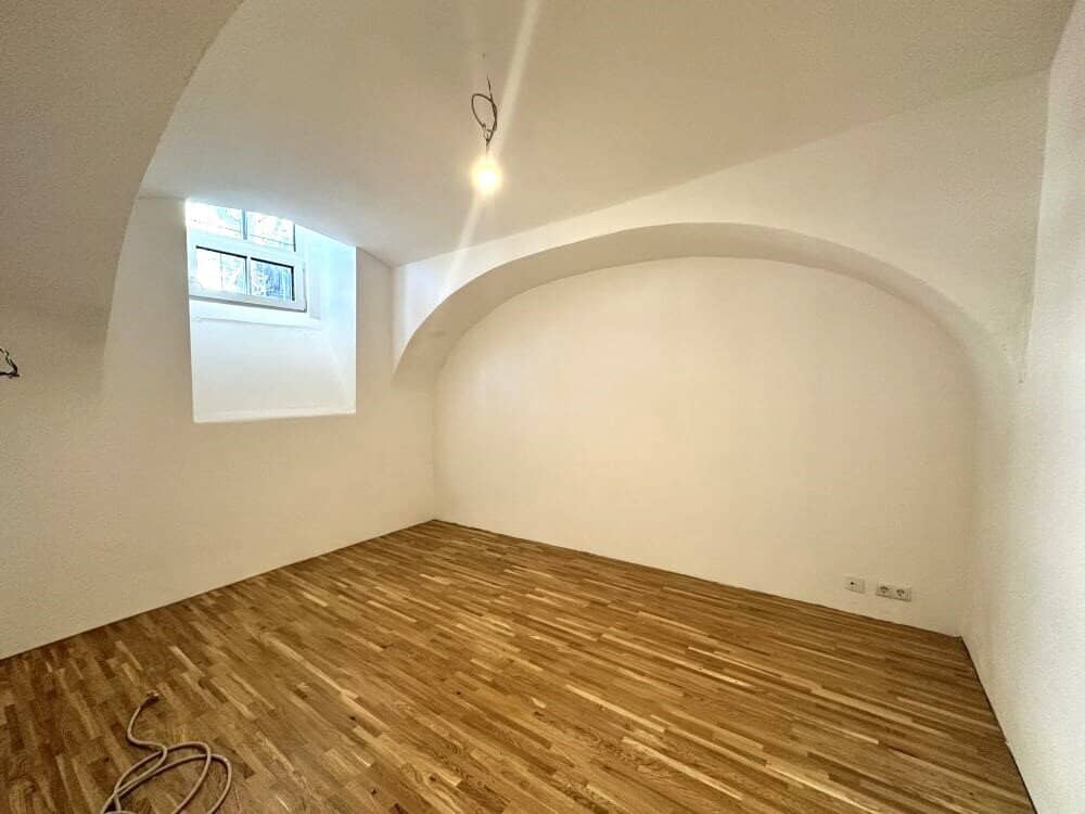 Central commercial space in a very popular Graz location adjacent to the 1st district in Grazbachgasse