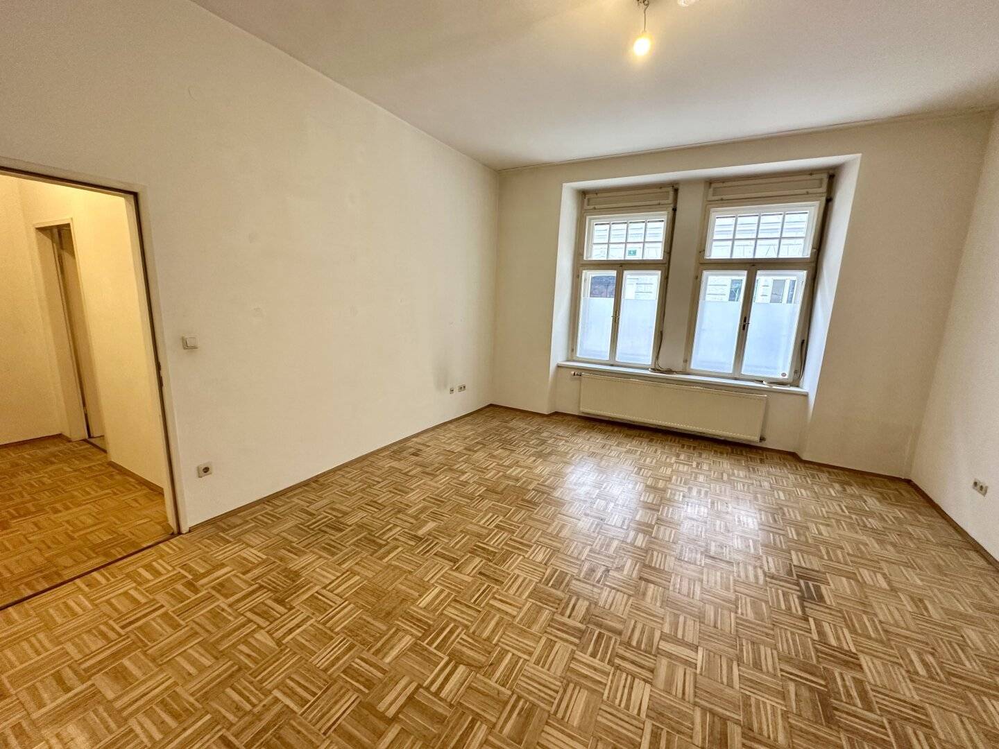 Charmante 2,5-Zimmer-Altbauwohnung mit separater Küche unmittelbar neben dem Grazer Lendplatz – unbefristeter Mietvertrag möglich - Provisionsfrei!